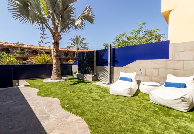 Bungalow/Linked villa in San Bartolomé de Tirajana - Flatguest Bahia Meloneras Deluxe 33 + Pool + Beach + BBQ